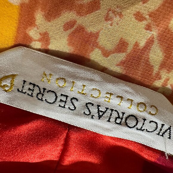 Victoria's Secret‎ Collection Robe sz M satin red floral short Gold label belted - Picture 6 of 7